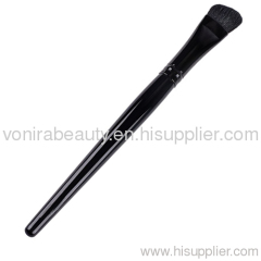 Angled eye contour brush