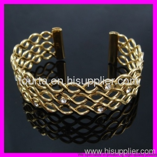 elegant 18k gold plated bangle