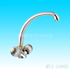 Single level brass faucet