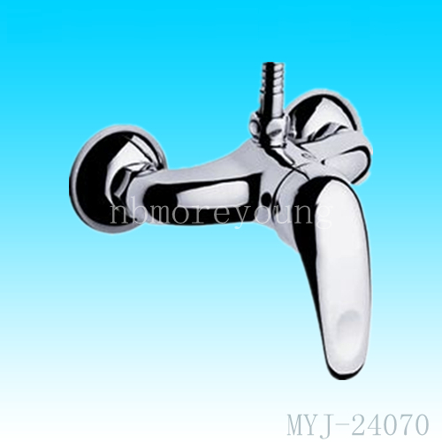 wall mounted kitchen faucet