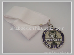 custom school medal with lanyards