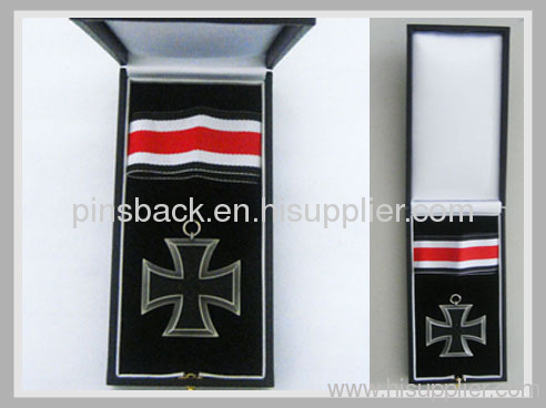 iron cross metal medal