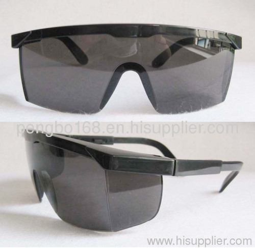 Safety glasses in high quality