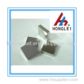 Small block sheet magnet