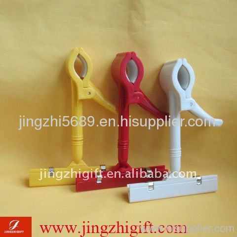 plastic sign clip holder for display