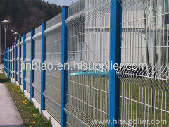 wire mesh fence