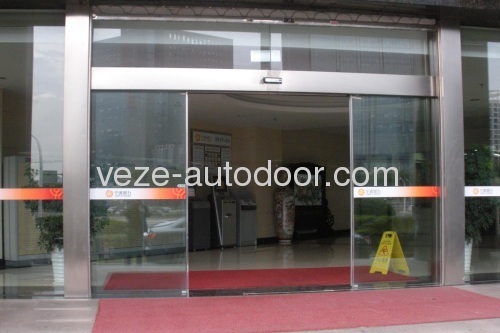 Automatic sliding door operator