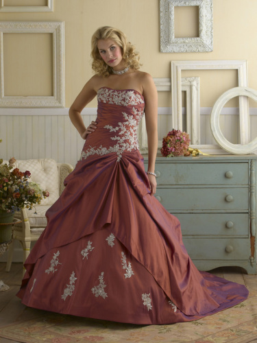 Sweeheart Taffeta Floor-length Wedding Gown