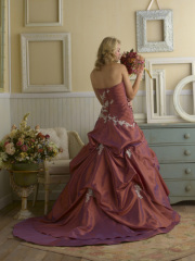 Sweeheart Taffeta Floor-length Wedding Gown