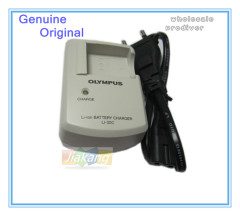 OLYMPUS Li-ion Battery Charger LI-30C