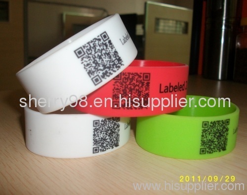 qr code bracelet
