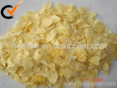 dehydrated garlic flakes