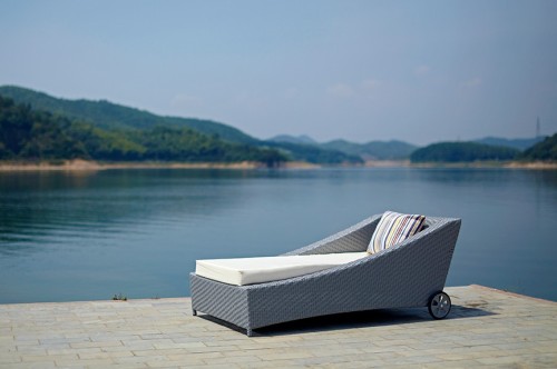 outdoor chaise lounge chairs