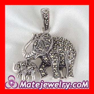 Silver thai elephant pendant