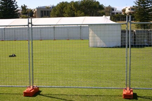 crowd control barriers