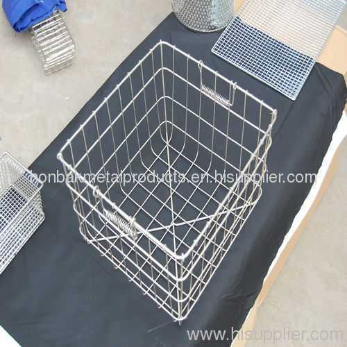 Storage wire mesh basket