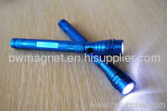 Extendable Magnetic LED Flashlight