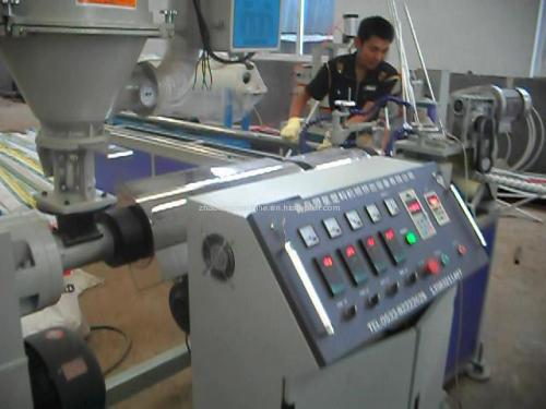 sheathed sprial pipe extruding machine