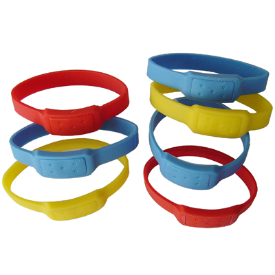 multi color silicone bracelet