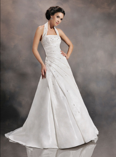 nice quality customize wedding dress 2013