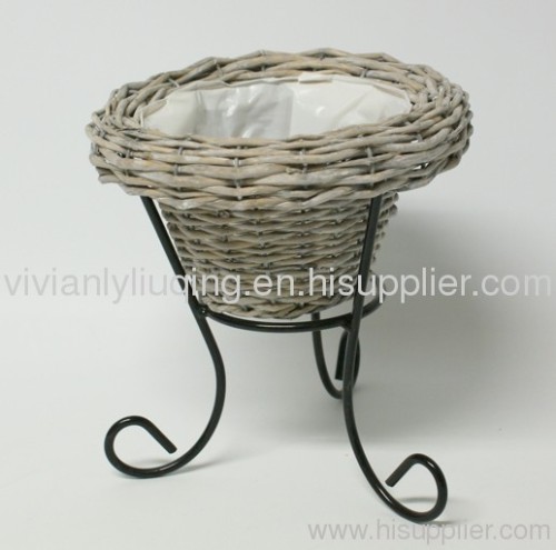 wicker planter