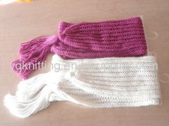 Lady acrylic knitted scarf