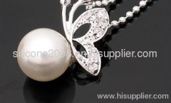 butterfly pearl necklace