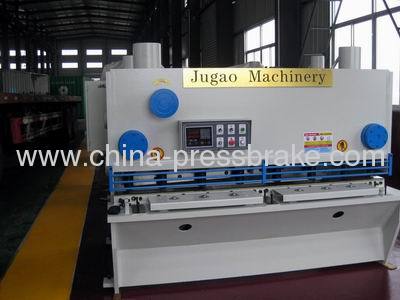 hydraulic cutting machine