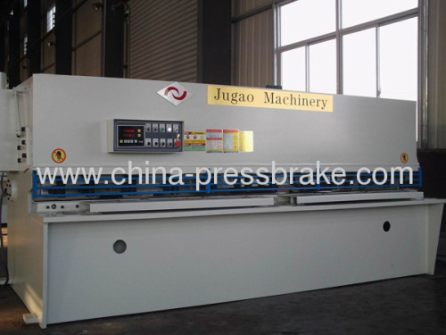 hydraulic shearing machine