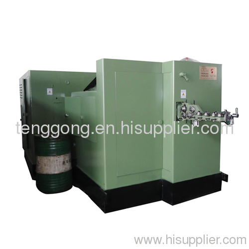 Cold heading and forming machine
