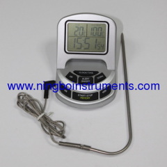 Digital thermometer