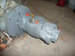 VOLVO EC230B pumps