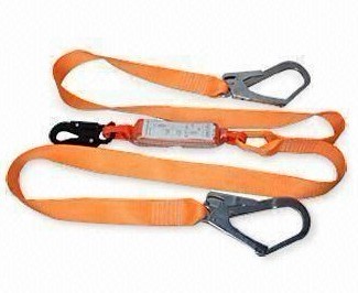 Safety Harness with 22,000kgf Rope Pull, Protects from Falling, Middle Snap Hook