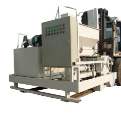 powder briquetting machine