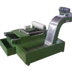 Hinged chip conveyor