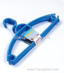 5pcs Plastic Blue Coat Hangers Set