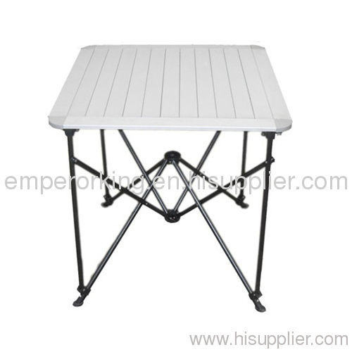 Folding table