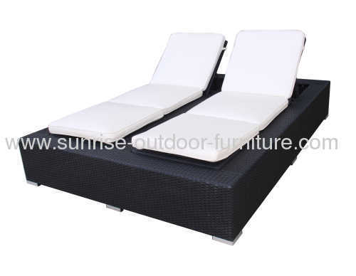 outdoor double rattan chaise lounge beds
