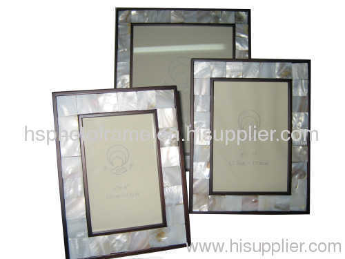 Photo Frame With Shell