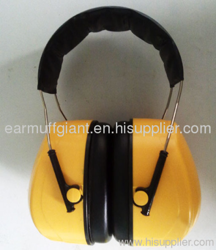 noise cancelign earmuff