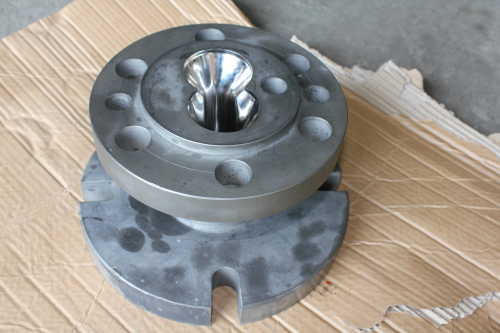 Die head for conical twin screw barrel