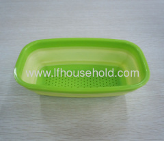 green rectangle collapsible colander