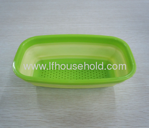 Green rectangle plastic collapsible colander