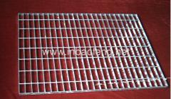 Heavy duty steel grating