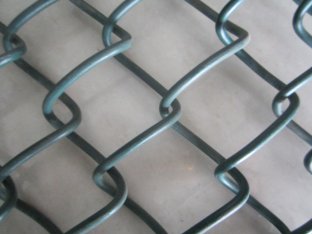 wire mesh fence