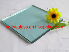 Extra clear float glass