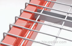 wire decking for pallet rack