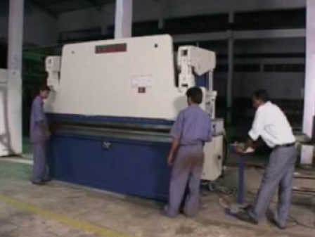 Know the use of hydraulic shear and profile roll in the mechanical workshop