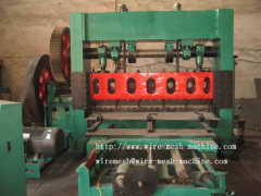 Expanded metal mesh machine