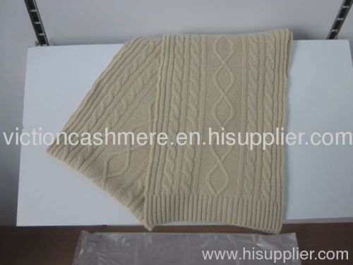 Cable Knitting Cashmere Scarf